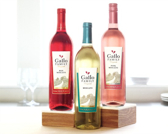 Gallo Family Vineyards has 3 great Moscato Flavors...which is your favorite? #MeEncantaMoscato 