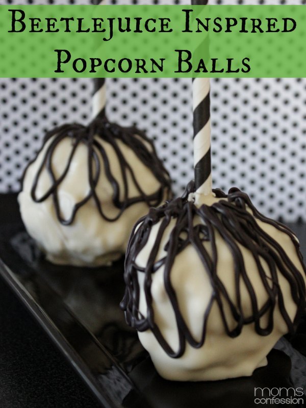 These black and white popcorn balls are so yummy and remind me so much of the movie, Beetlejuice! 