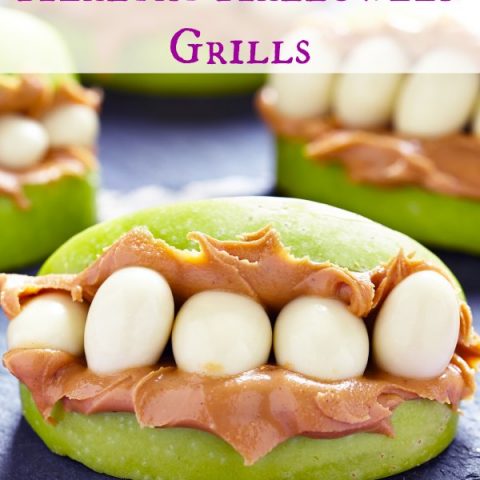These halloween grills are so fun to make with the kids as an afternoon snack or for your halloween party!