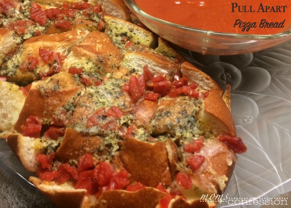 Delicious Pizza Pull Apart Bread recipe for Super Bowl or any occassion | MomsConfession.com