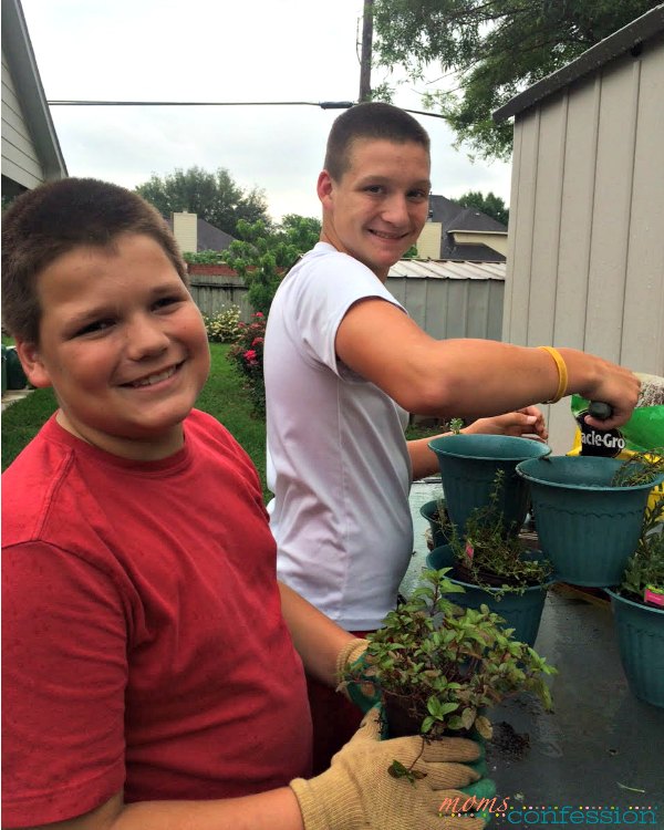 gardening-with-kids