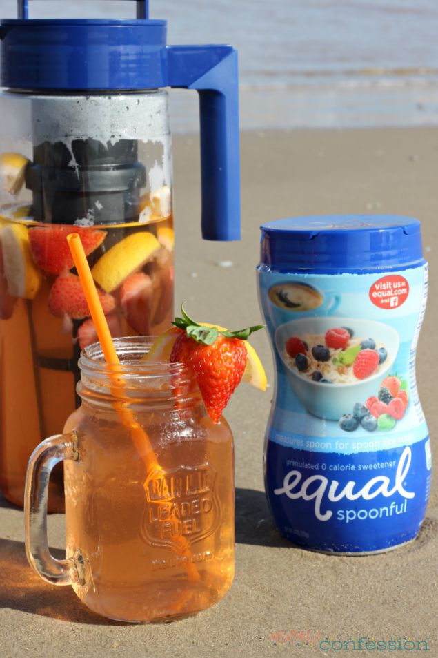 Sweet Strawberry Lemon Green Sun Tea Recipe