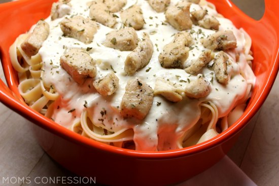 Easy Homemade Fettuccine Chicken Alfredo Recipe